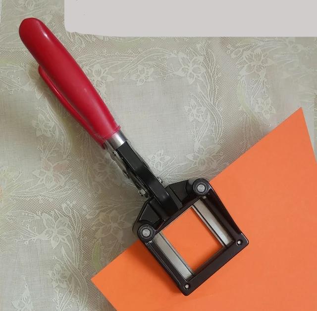 Handheld Manual Round & Oval Paper Button Graphic Punch Die Cutter