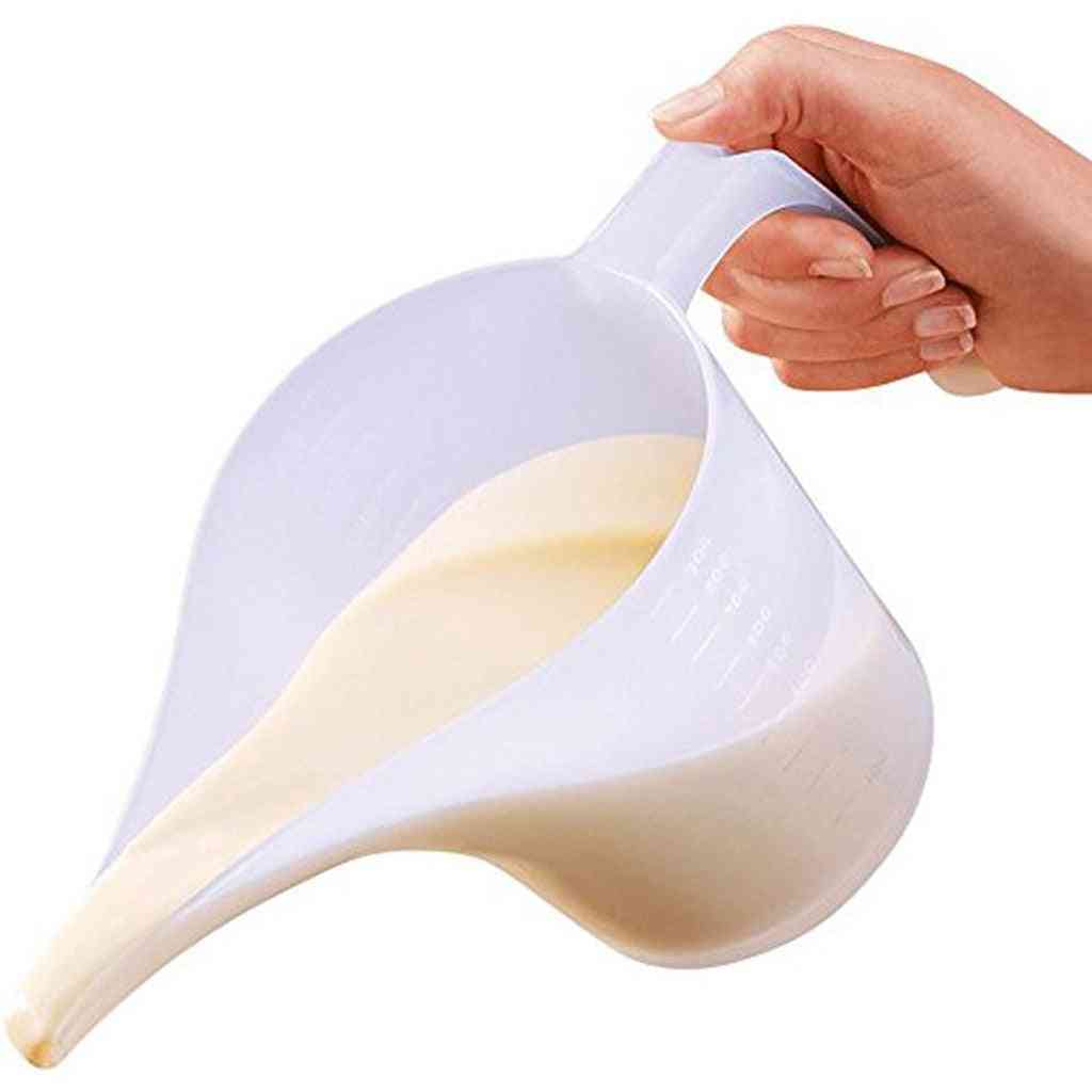 Tip Mouth Plastic, Measuring Jug Cup - Graduated Surface Cooking Kitchen Bakery Tool