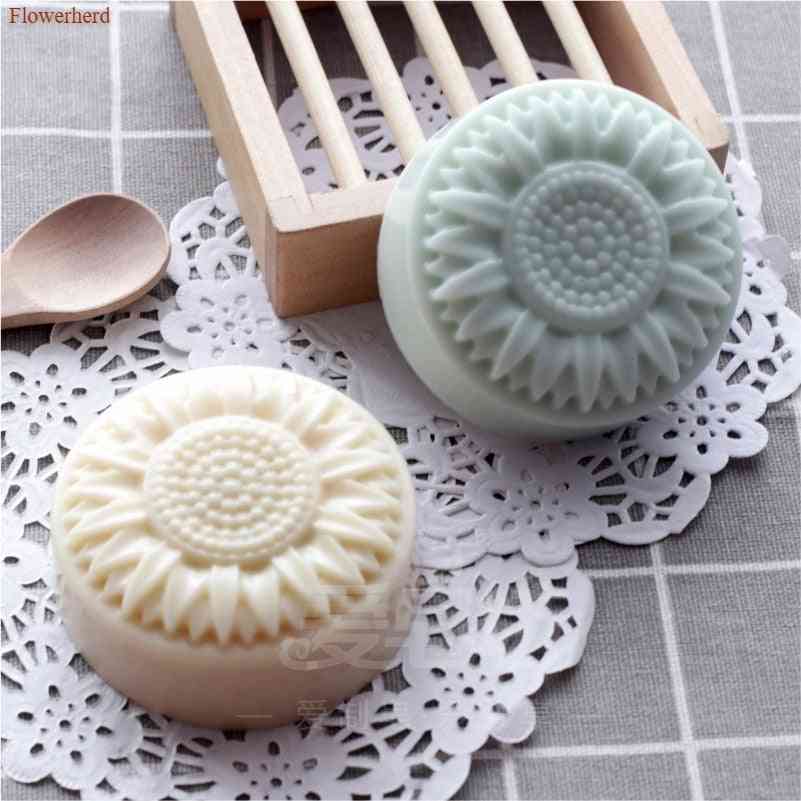 Daisy Flower Diy Handmade Silicone Soap, Candle Mold, Fondant Cake Decors Tools