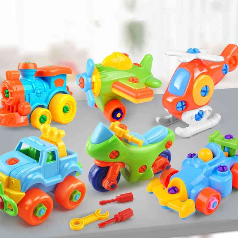 Söpö sarjakuva lasten purkaminen kokoonpano malli ruuvaamalla lohkot lelut koota rakentaminen lentokone junien tila lelut lapsille