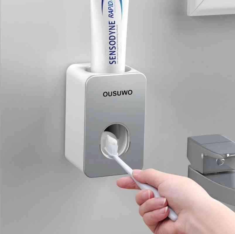 Vægmonteret automatisk tandpasta dispenser, støvtæt tandbørsteholder - b