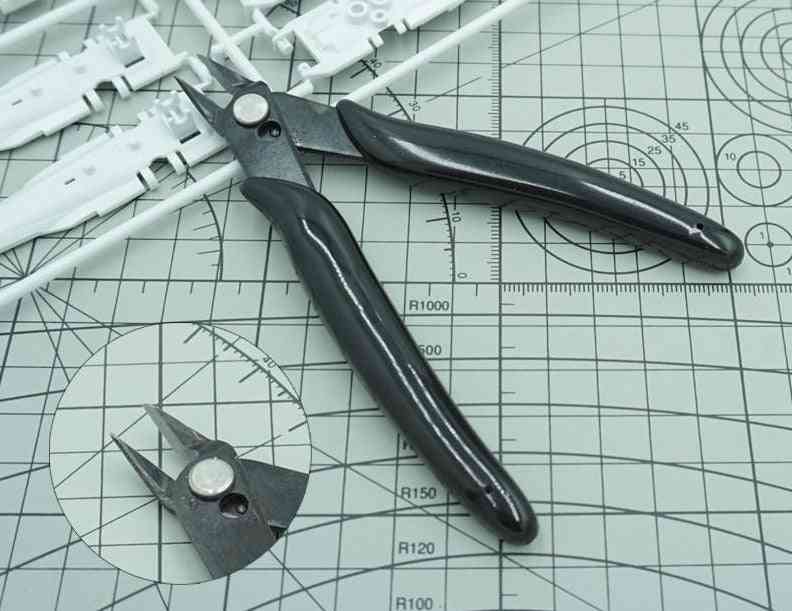 Diagonal Pliers - Diy Hand Model