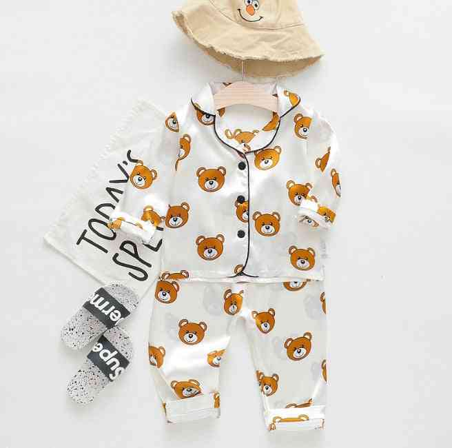 Risanke, pižame in srajca z dolgimi rokavi - nočna oblačila za otroke
