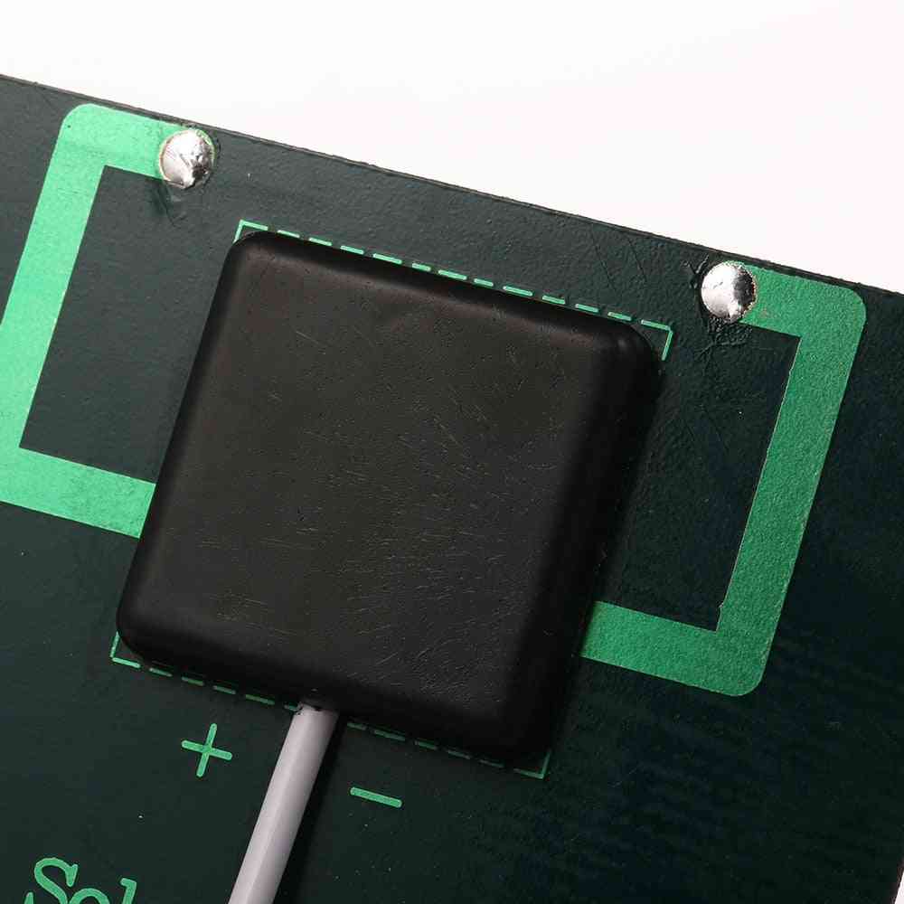 USB-aurinkopaneeli ulkokäyttöön 2,5 W 5 V: n aurinkolaturi-paneeli kiipeily pikalaturi monikiteinen aurinkogeneraattori (5 V)