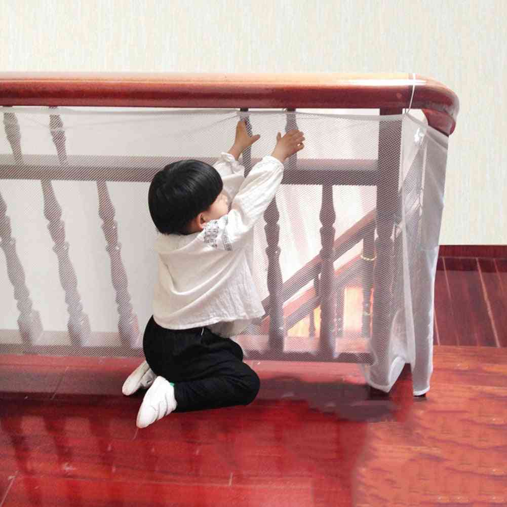 Gyermekvédő lépcsőkerítés, vastag kemény hálós háló (fehér)
