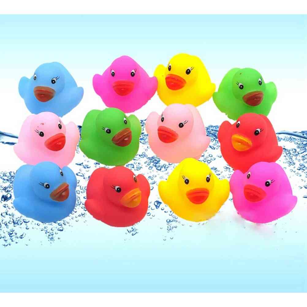 12st baby badrum vatten pool roliga leksaker för flickor / pojkar gåvor - Kawaii mini färgglada gummi float knarrigt ljud anka bad leksak -