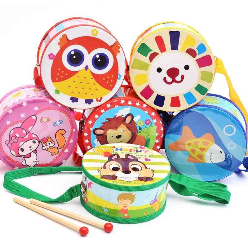 Criança de madeira cartoon animal girafa / leão / coelho mão tambor dupla face instrumento de brinquedo musical educacional para festa