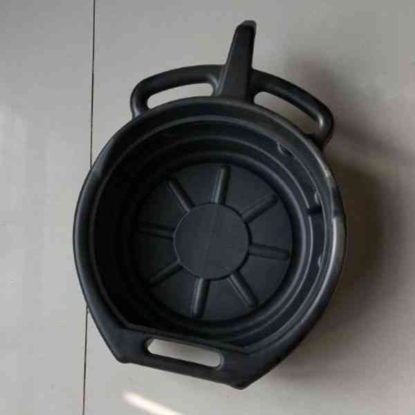 Corrosion-resistant And Splash Proof Oil Drain Pan