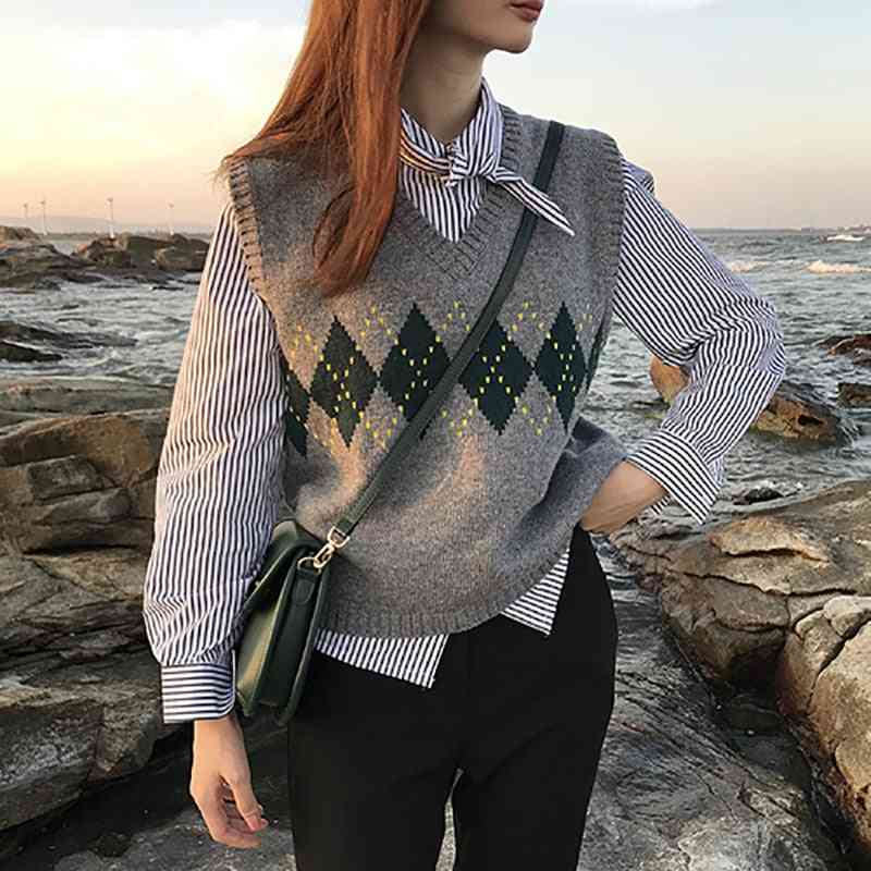 Women Sweater Vest, Vintage Geometric Argyle V-neck Sleeveless Pullovers Sweaters