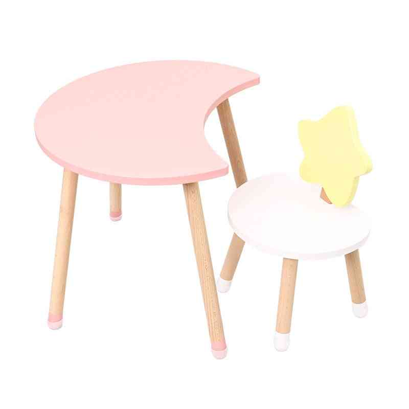 Tavoli e sedie in legno massello per cameretta per bambini dell'asilo