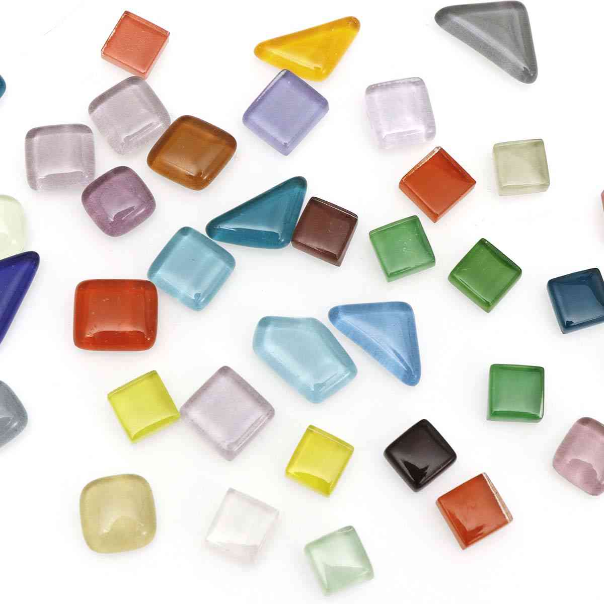 Figuras geométricas em mini ladrilhos de mosaico de cristal
