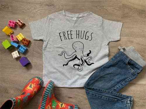 Abbracci gratis camicie per bambini