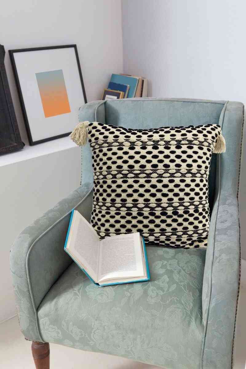 Modern Beach Style With Corner Fringes - Pillow