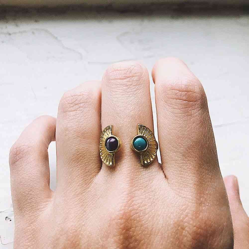 Dva kamenné prsteny
