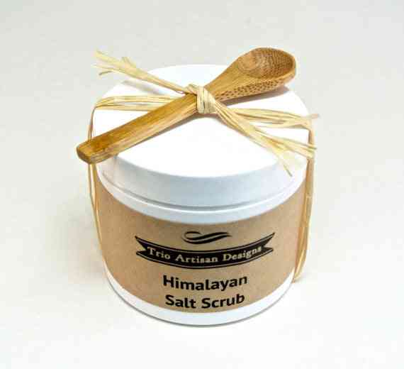 Himalayan Salt Scrub With Mini Wood Spoon