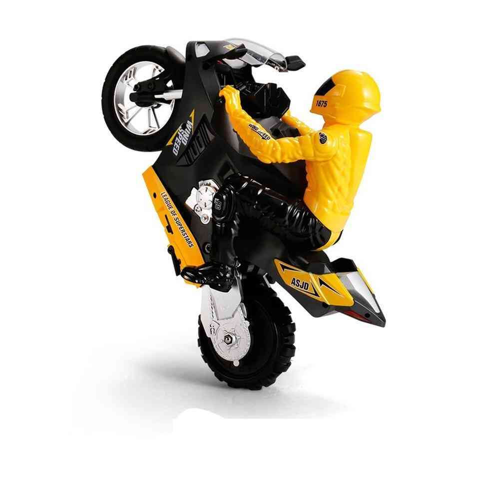 Balanceamento de brinquedo de motocicleta rc