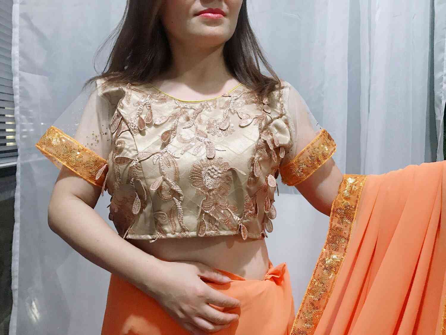 Stickerei Baumwolle- Georgette Sally, nepalesische indische Kleidung, goldener Spitzensari