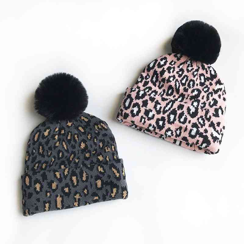 Ujemajoče se družinske obleke leopard klobuki, zimske kape za matere