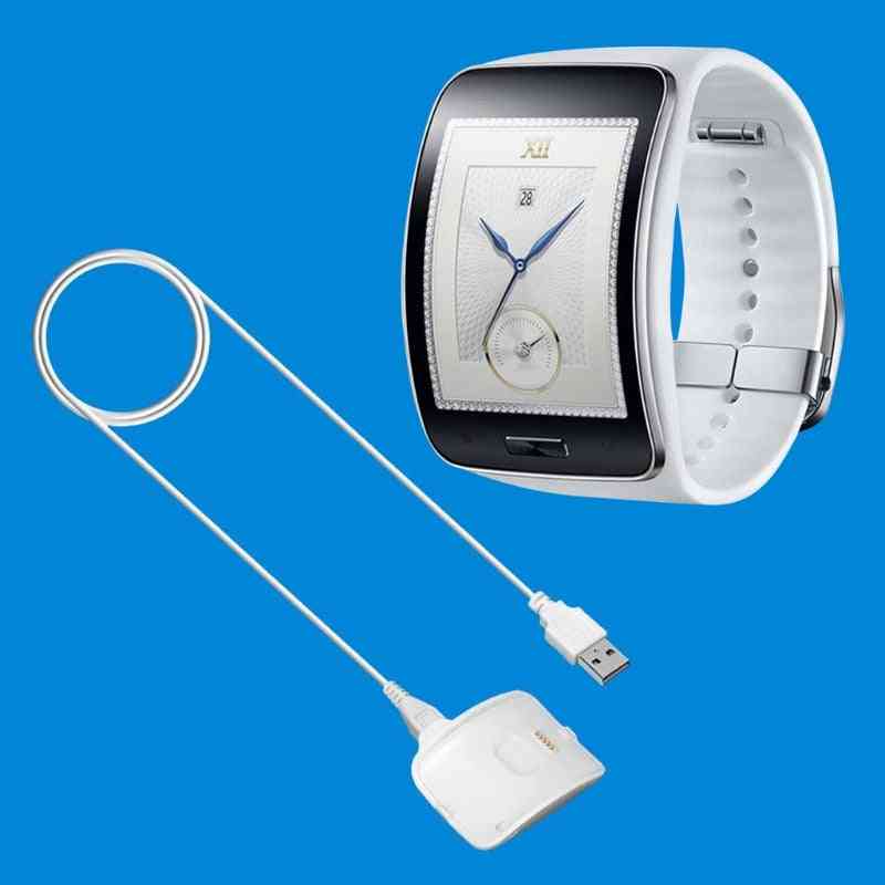 USB nabíjecí kabel, kolébka pro chytré hodinky