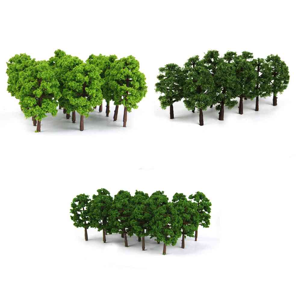 Stromy modelujú príslušenstvo na výrobu lesa, scenériu železničnej trate, diorámu alebo rozloženie