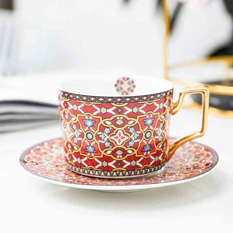 Luksus marokkansk kaffekop og underkop i britisk stil med håndtag